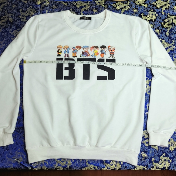 BTS Sweatshirt 💥 Ladies Large - Picture 4 of 9